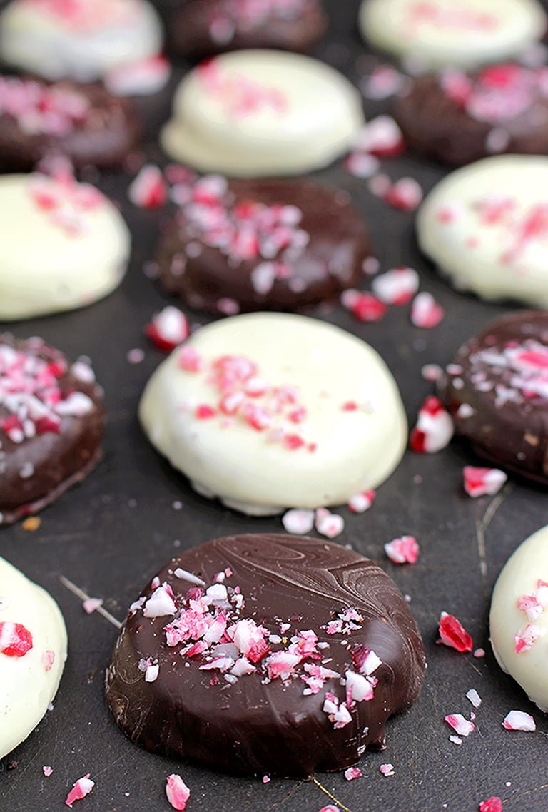 Candy Cane Chocolate Oreo Bites IMG_1342 Candy Cane Chocolate Oreo Bites