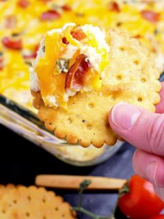 Are you ready for Super Bowl Sunday party? Baked Spicy BLT Dip recipe is a savory dip seasoned with paprika and black pepper, perfect for all those who like spicy game-watching food