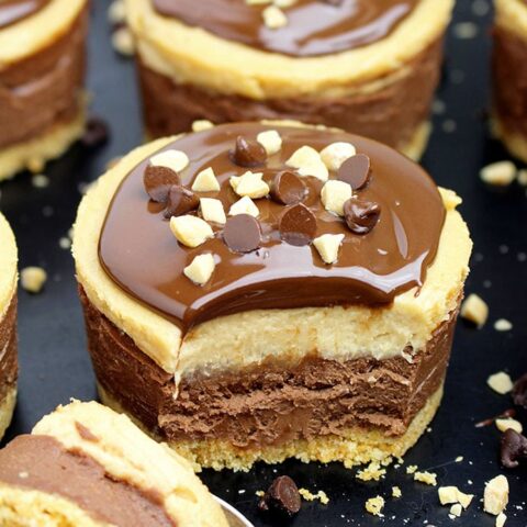 Chocolate and peanut butter, do you like this combination. If your answer is yes, we have an awesome dessert for you No Bake Chocolate Peanut Butter Mini Cheesecake.