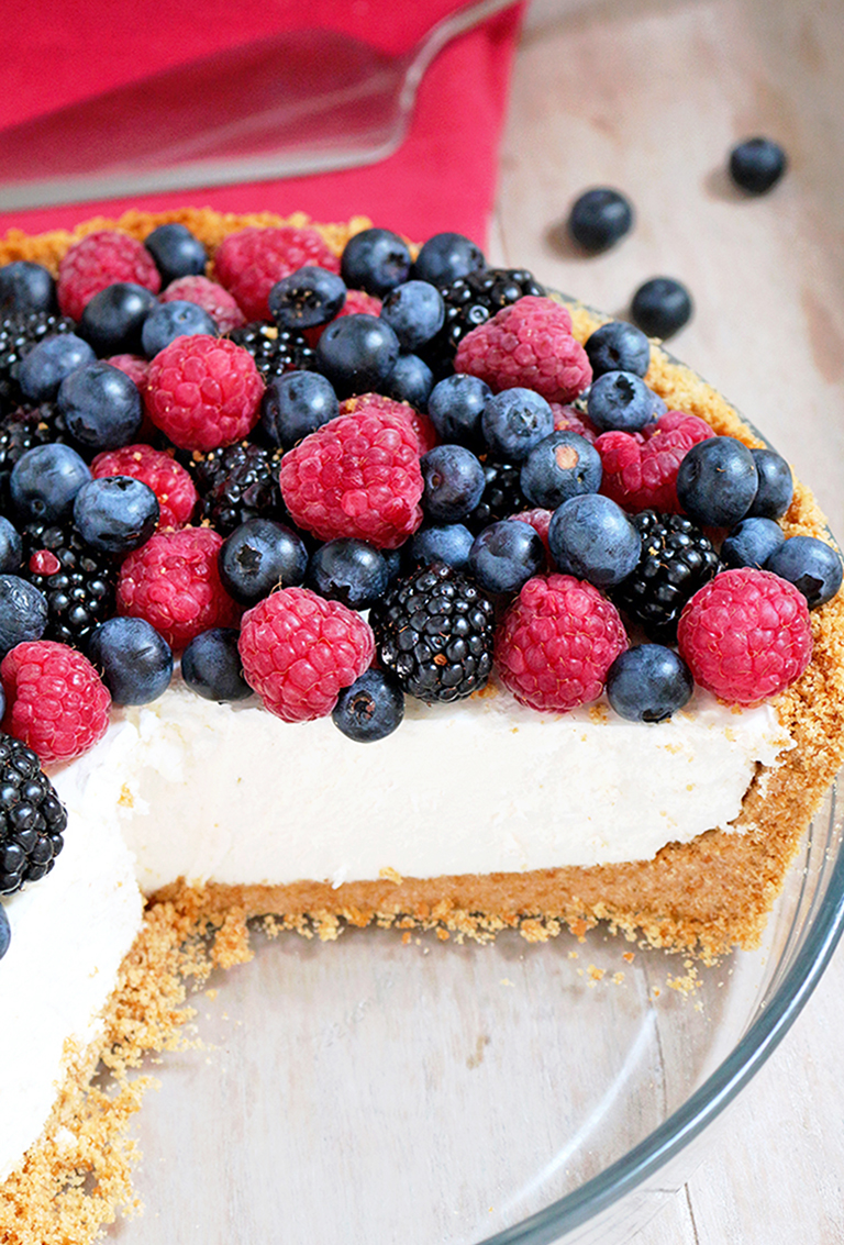 Summer Berry Cheesecake Pie