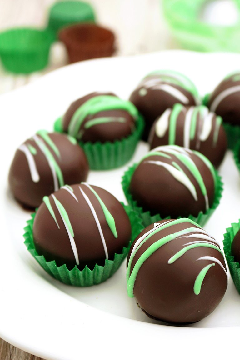 Mint Oreo Chocolate Truffles Mint Oreo Chocolate Truffles