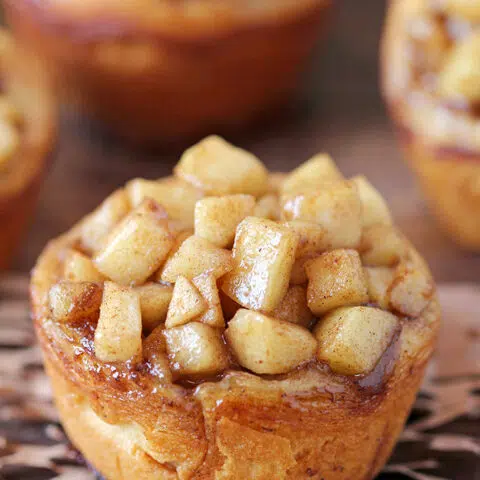 Apple Pie Cinnamon Roll Cups – made with Pillsbury refrigerated cinnamon rolls, filled with homemade apple pie filling, baked in a muffin tin are very delicious and quick and easy to prepare. They can be perfect for breakfast, brunch or as a dessert.