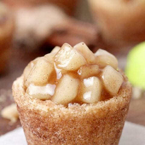 Snickerdoodle Apple Pie Bites – snickerdoodle mini cups filled with homemade apple pie filling are perfect small bites for all occasions. I like to prepare them for holidays because they look fancy on a holiday dessert plate and everyone loves their amazing taste.